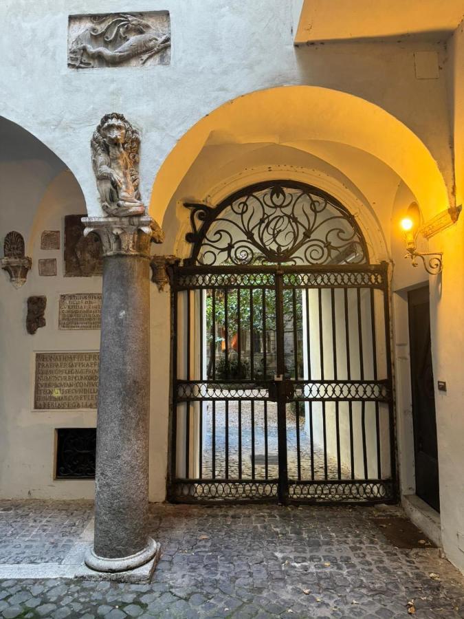 Rome Center, Luxury & History In Via Monserrato Exterior photo