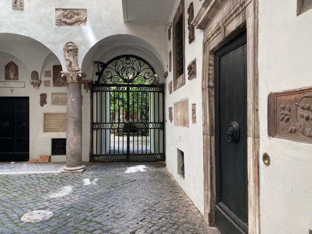 Rome Center, Luxury & History In Via Monserrato Exterior photo